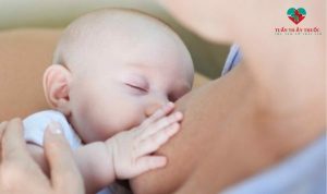 Nguyên nhân gây nấm lưỡi ở trẻ sơ sinh