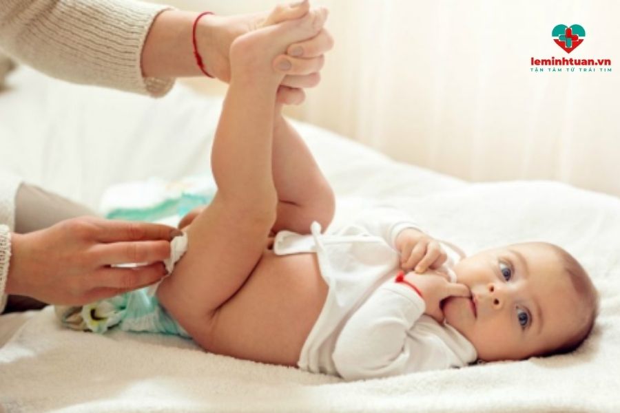 Cách cầm tiêu chảy nhanh nhất cho bé