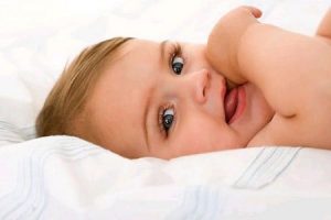 Bổ sung DHA cho trẻ sơ sinh giúp tăng cường thị lực.