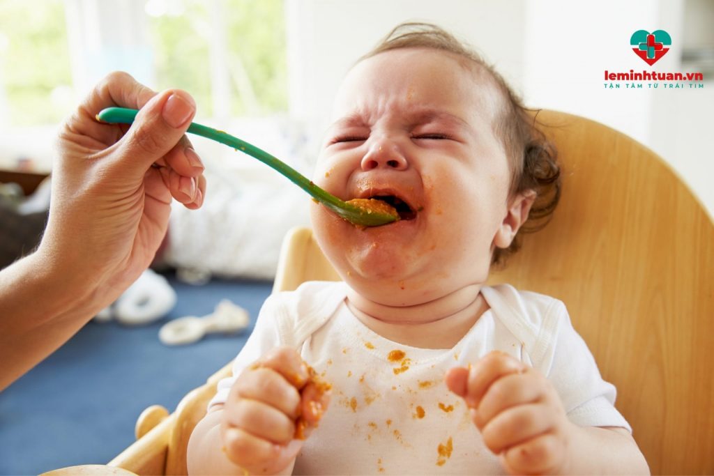 Bé biếng ăn nên bổ sung gì bác sĩ khuyên mẹ nên làm gì?