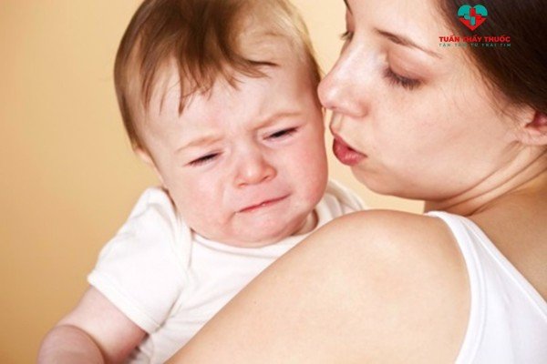 Bé 5 tuổi bị táo bón phải làm sao mẹ không điều trị sớm kẻo hối hận