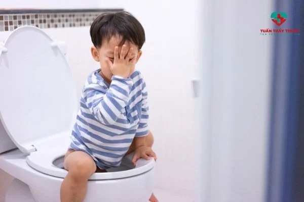 Bé bị táo bón uống thuốc gì để khỏi nhanh chóng từ chuyên gia