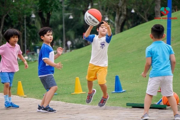 Cách chữa táo bón ngay lập tức ở trẻ bác sĩ khuyên mẹ nên làm