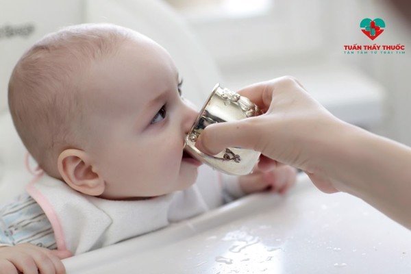 Trẻ kém hấp thu nên bổ sung gì? Giải pháp từ chuyên gia Nhật Bản